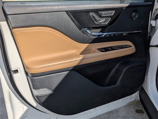 Used 2021 Lincoln Corsair Reserve image 8