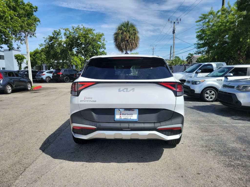Certified 2024 Kia Sportage EX FWD image 8