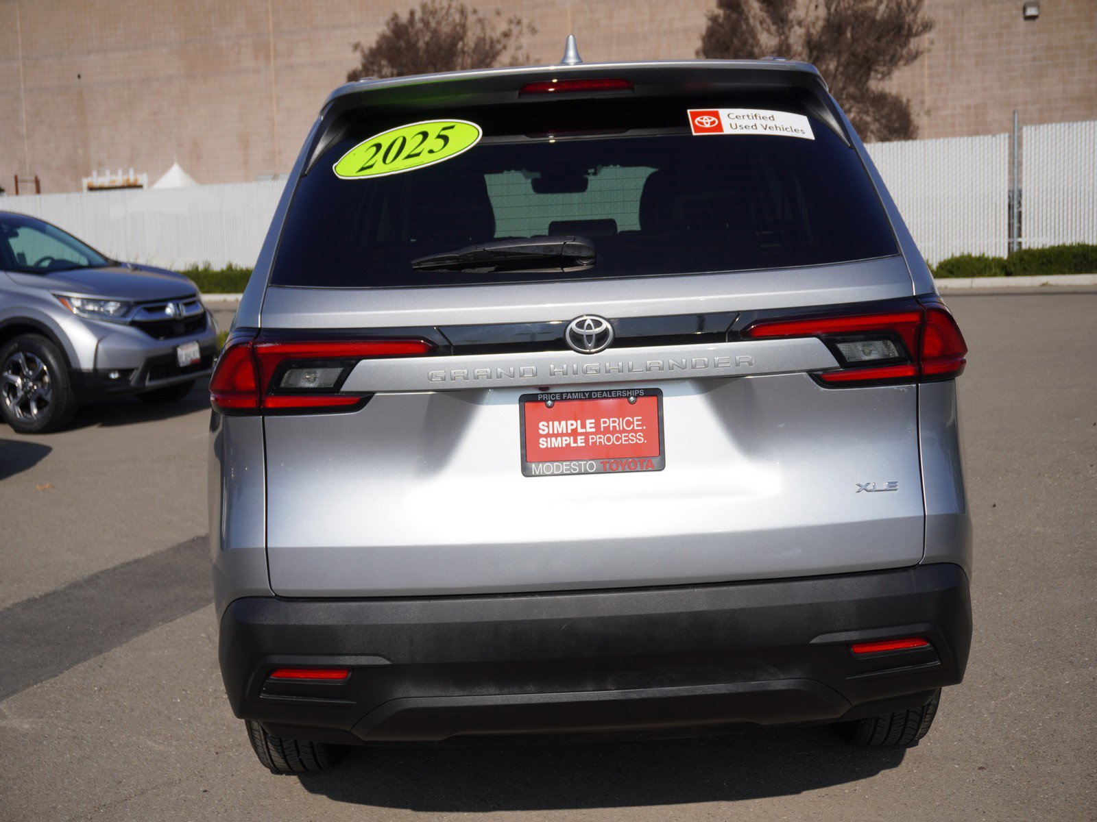 Used 2025 Toyota Grand Highlander XLE image 9