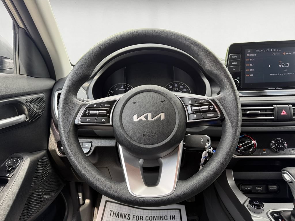 Used 2023 Kia Seltos LX AWD/4WD image 12