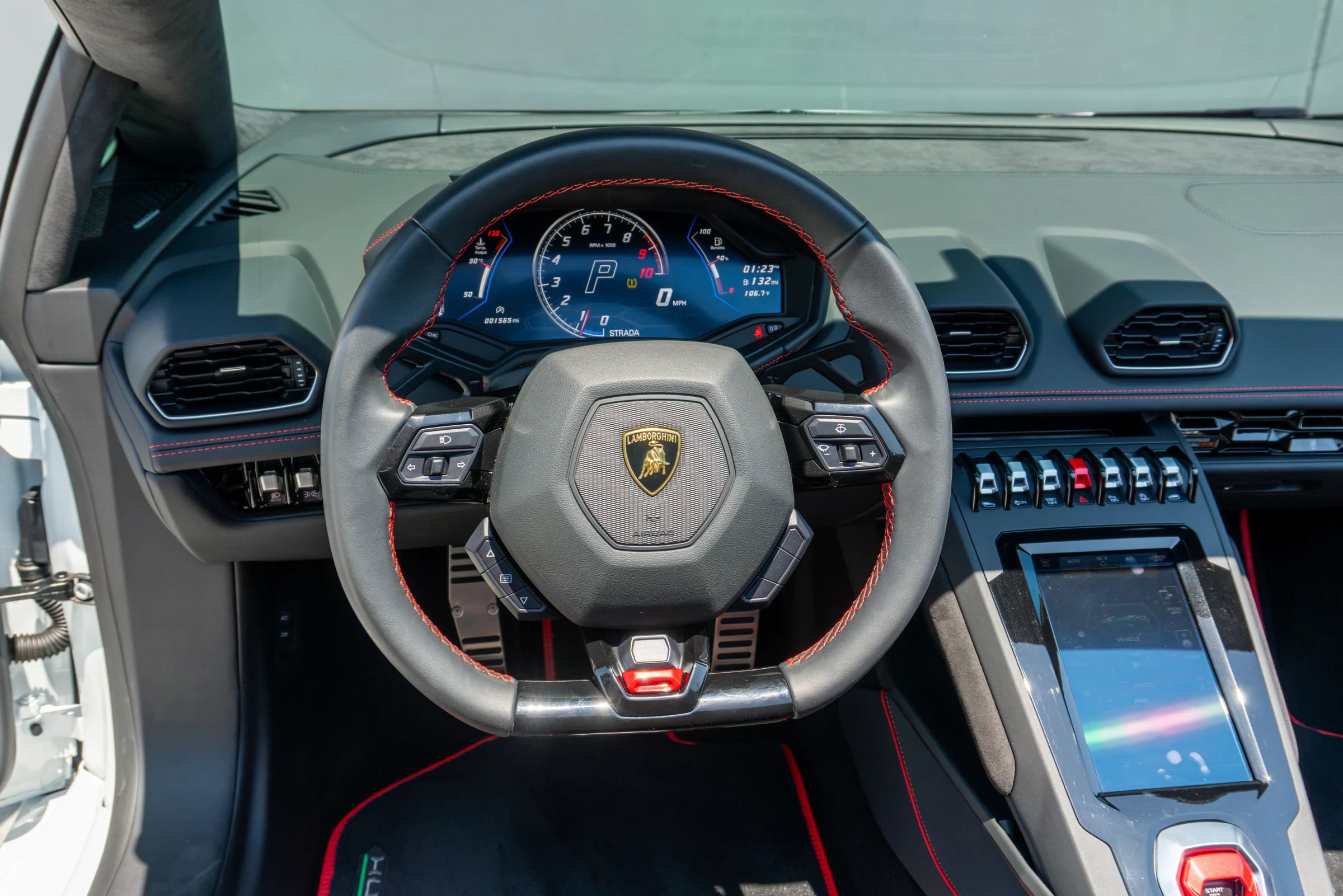 Used 2023 Lamborghini Huracan EVO RWD image 68