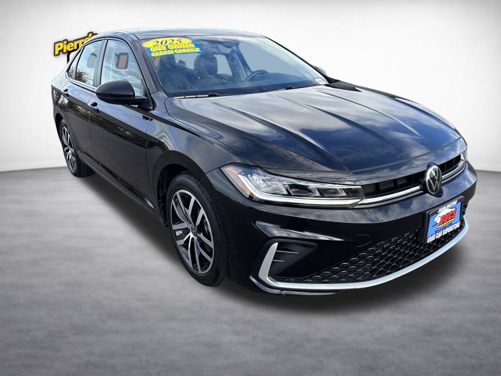 Used 2025 Volkswagen Jetta SE FWD image 7
