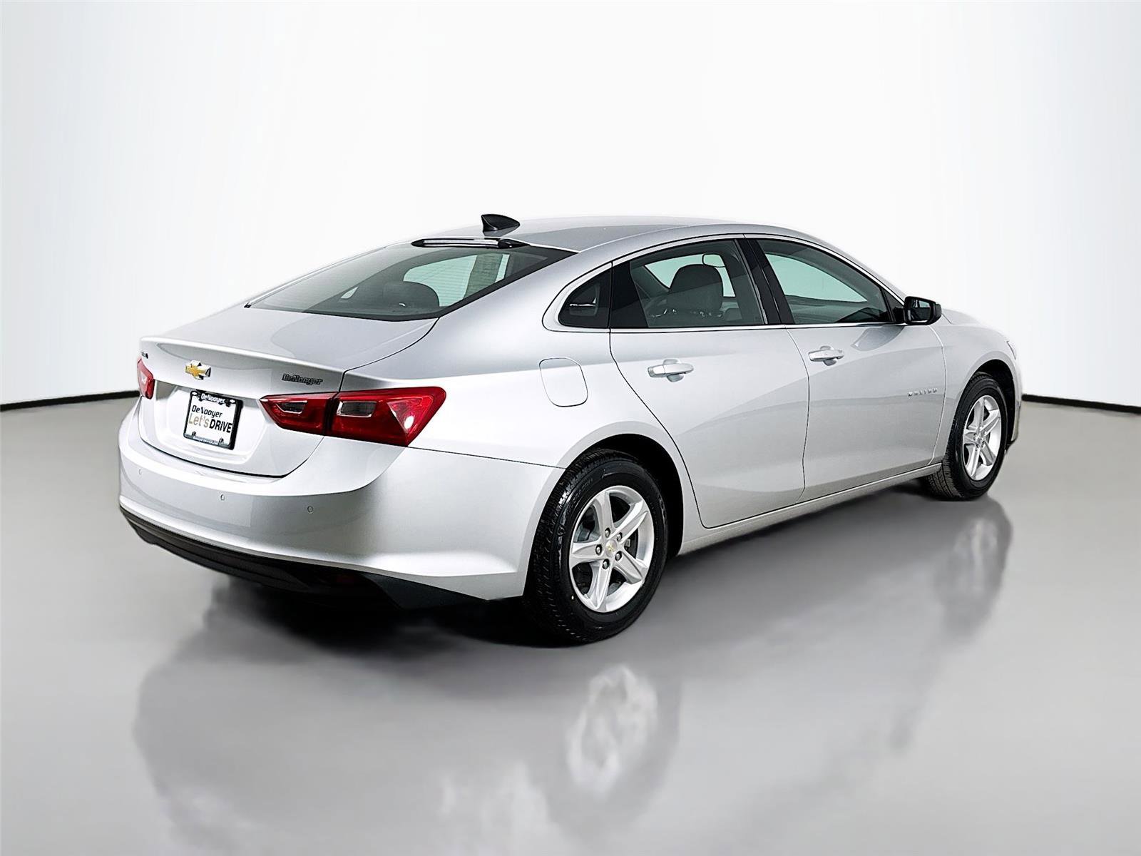 Used 2021 Chevrolet Malibu LS image 8