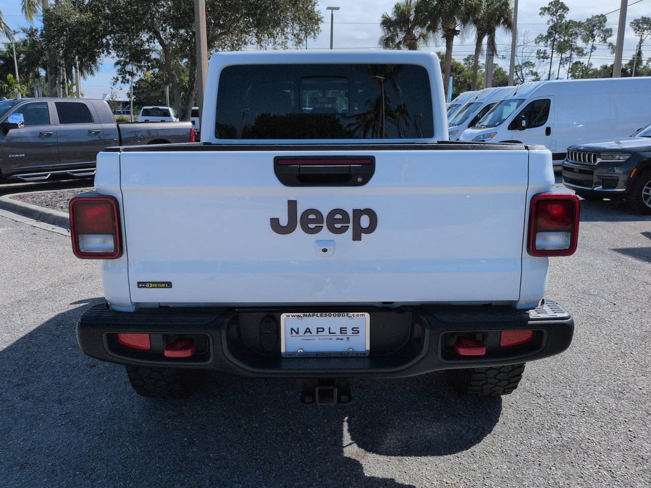 Used 2023 Jeep Gladiator Rubicon w/ Trailer Tow Package AWD/4WD image 6