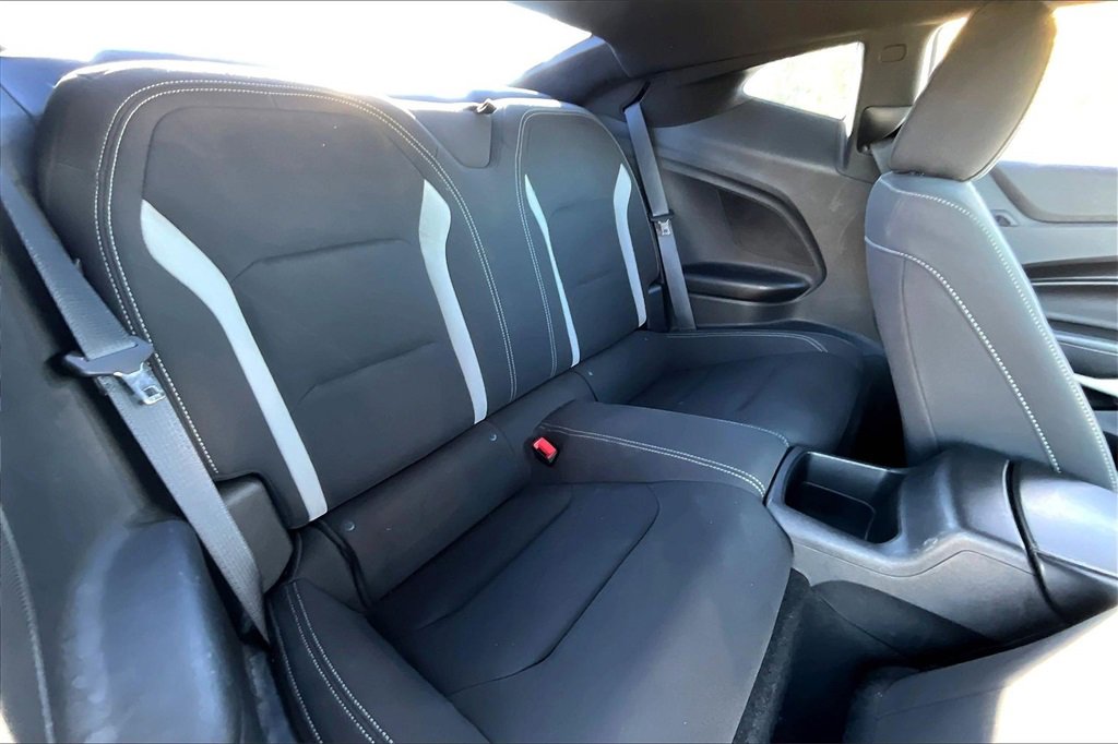 Used 2018 Chevrolet Camaro SS image 30