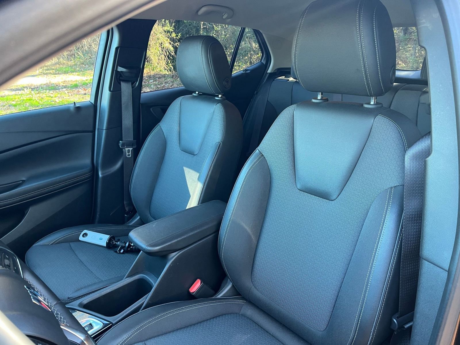 Used 2025 Buick Encore GX Preferred image 34