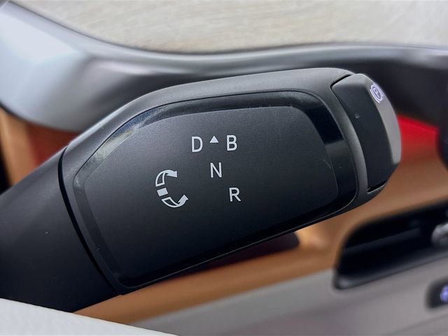 New 2025 Volkswagen ID. Buzz 1st Edition image 17