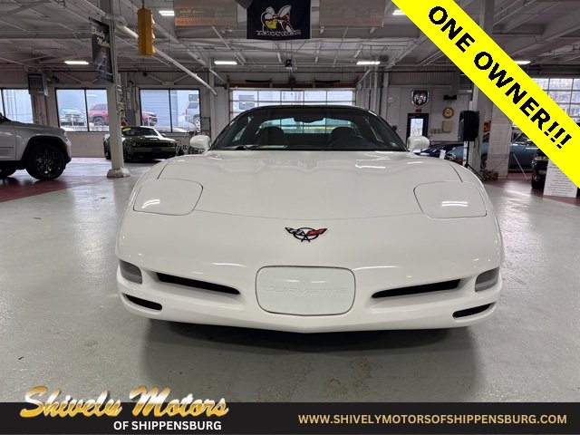Used 2004 Chevrolet Corvette Coupe w/ Roof Package image 8