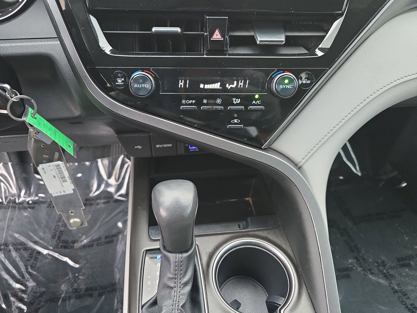 Used 2023 Toyota Camry SE image 30