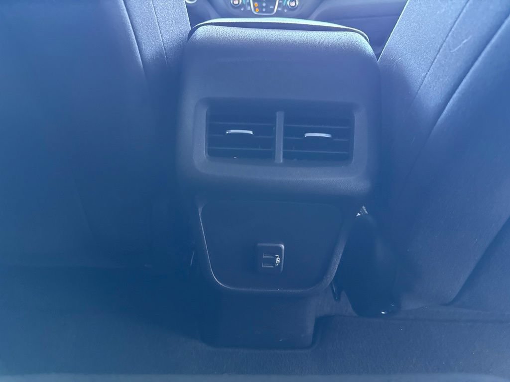 Used 2024 Chevrolet Equinox LT FWD image 37