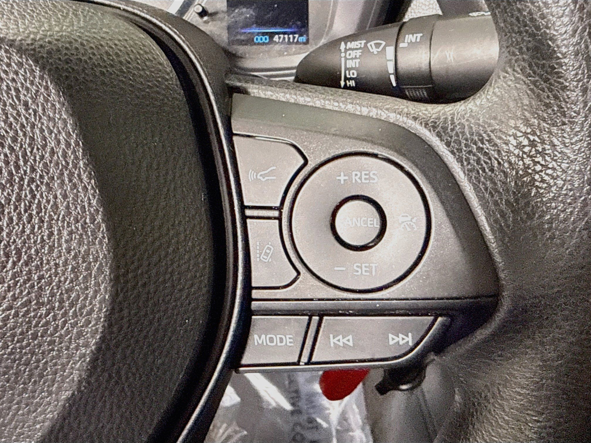 Used 2022 Toyota Corolla LE FWD image 15