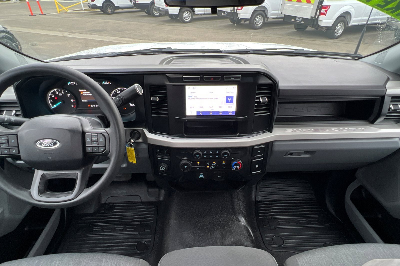 Used 2024 Ford F250 XL w/ XL Chrome Package image 12