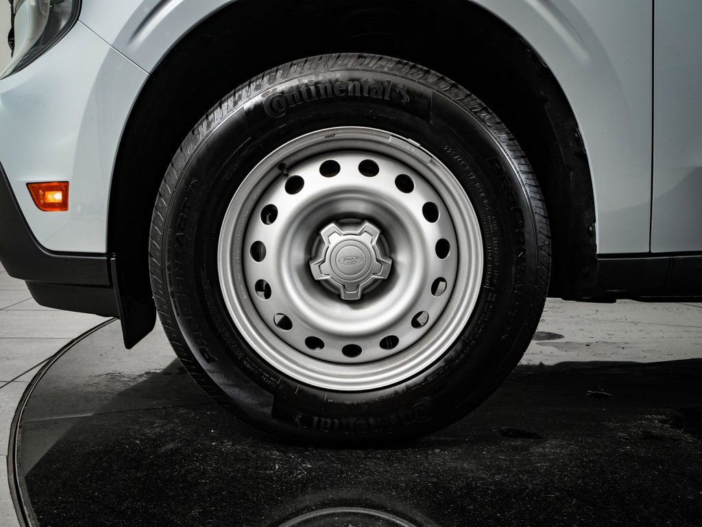 Used 2025 Ford Maverick XL FWD image 13