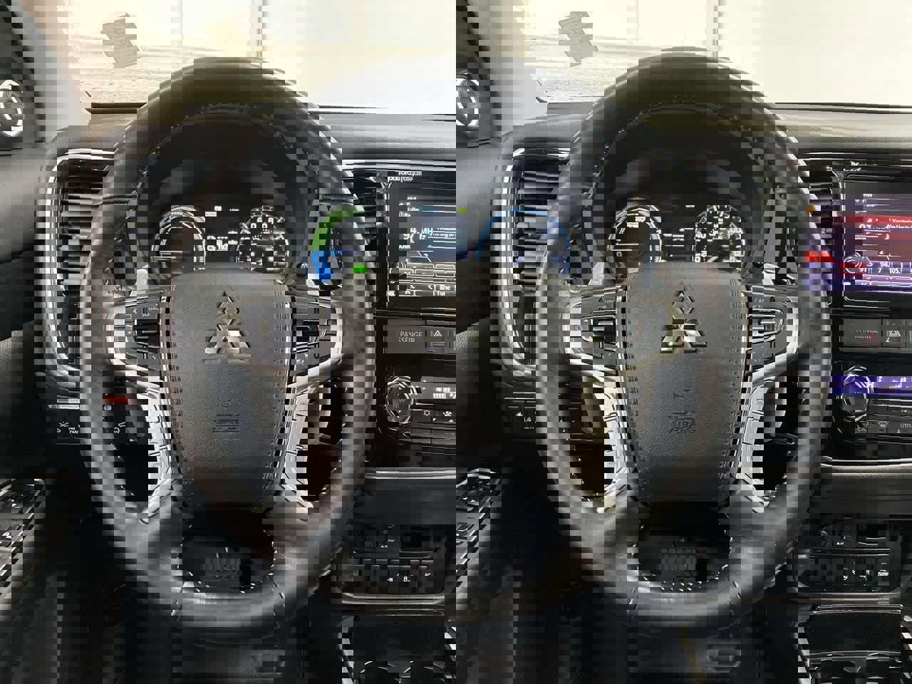 Used 2018 Mitsubishi Outlander GT image 18