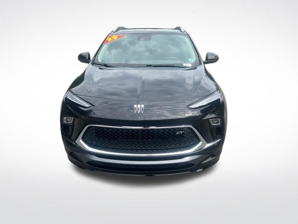 Used 2025 Buick Encore GX Sport Touring w/ Comfort Package FWD image 2