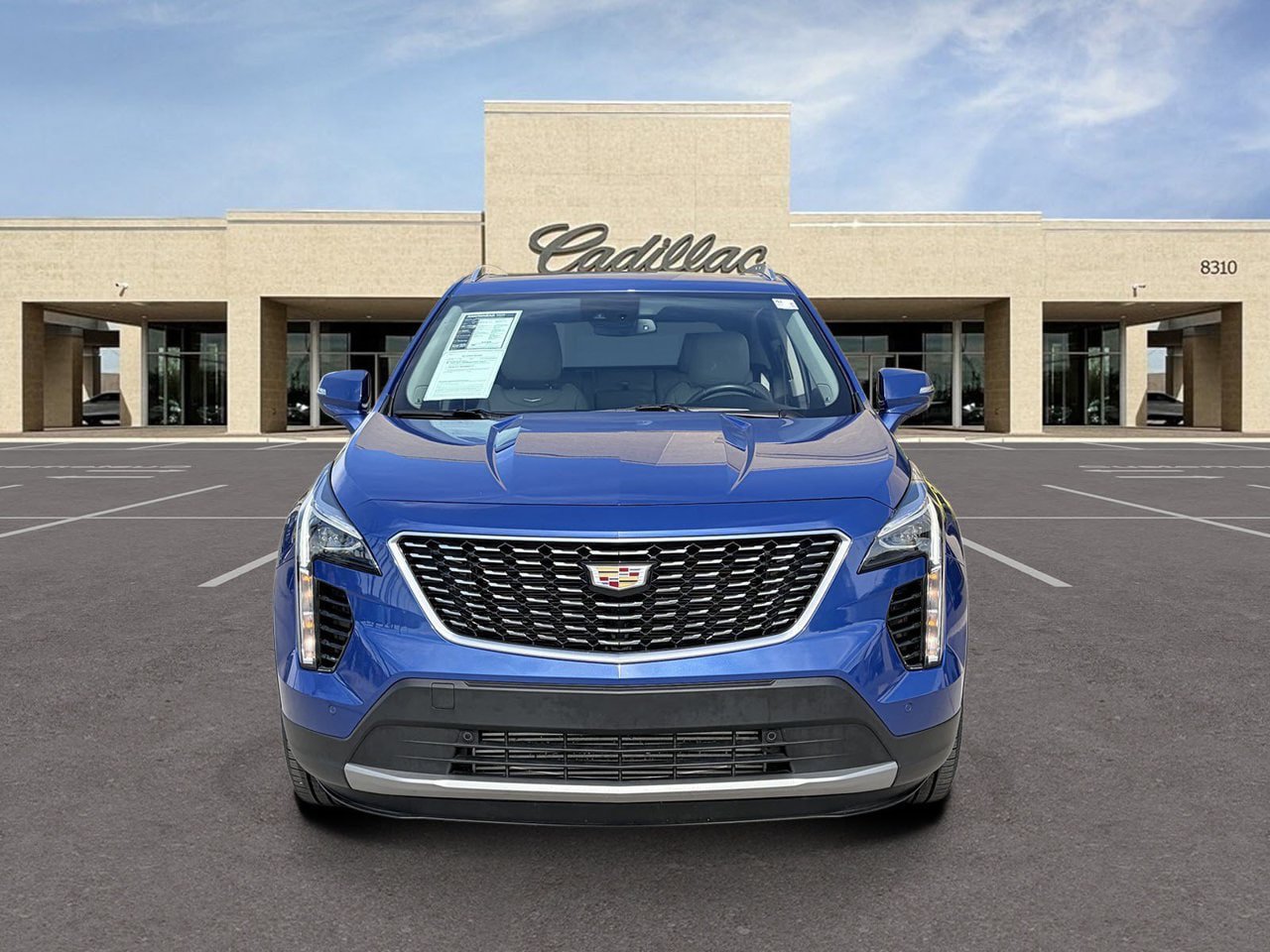 Used 2021 Cadillac XT4 Premium Luxury FWD image 2
