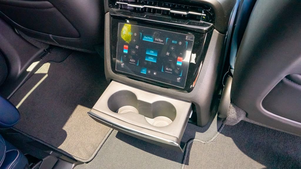 New 2025 Cadillac Escalade IQ Luxury 2 image 21