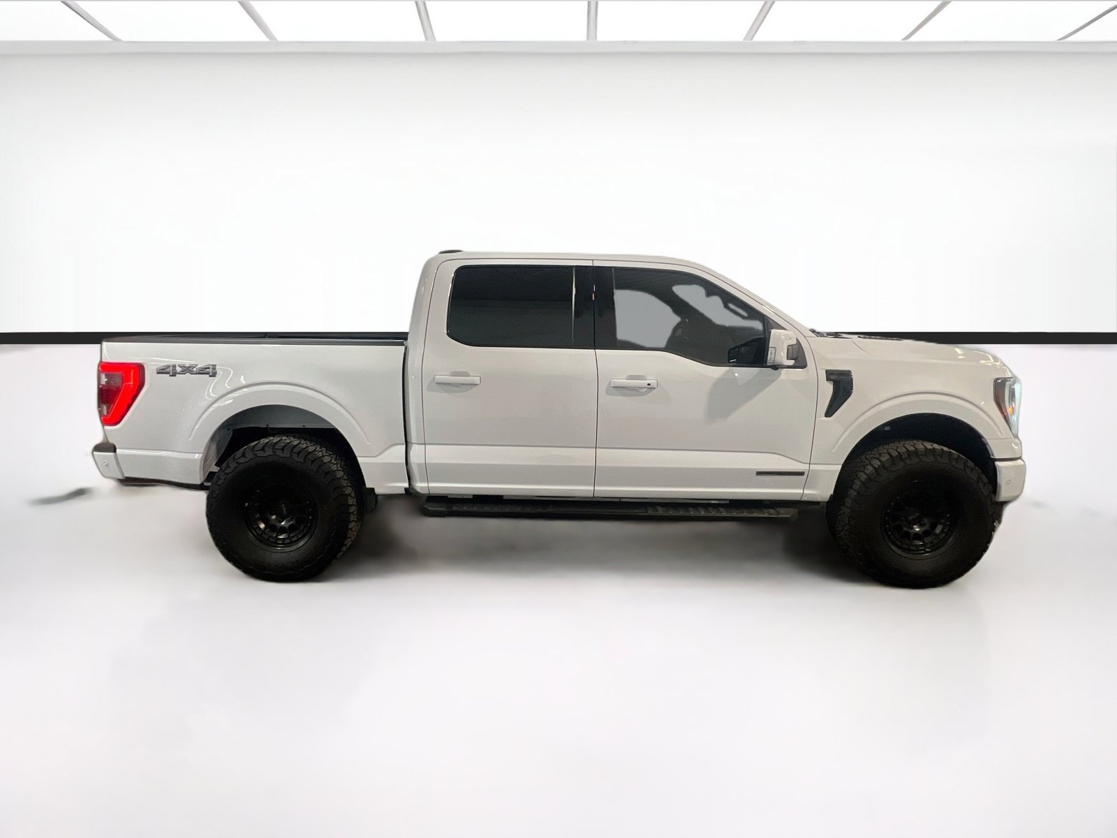 Used 2023 Ford F150 Lariat w/ Equipment Group 502A High AWD/4WD image 26