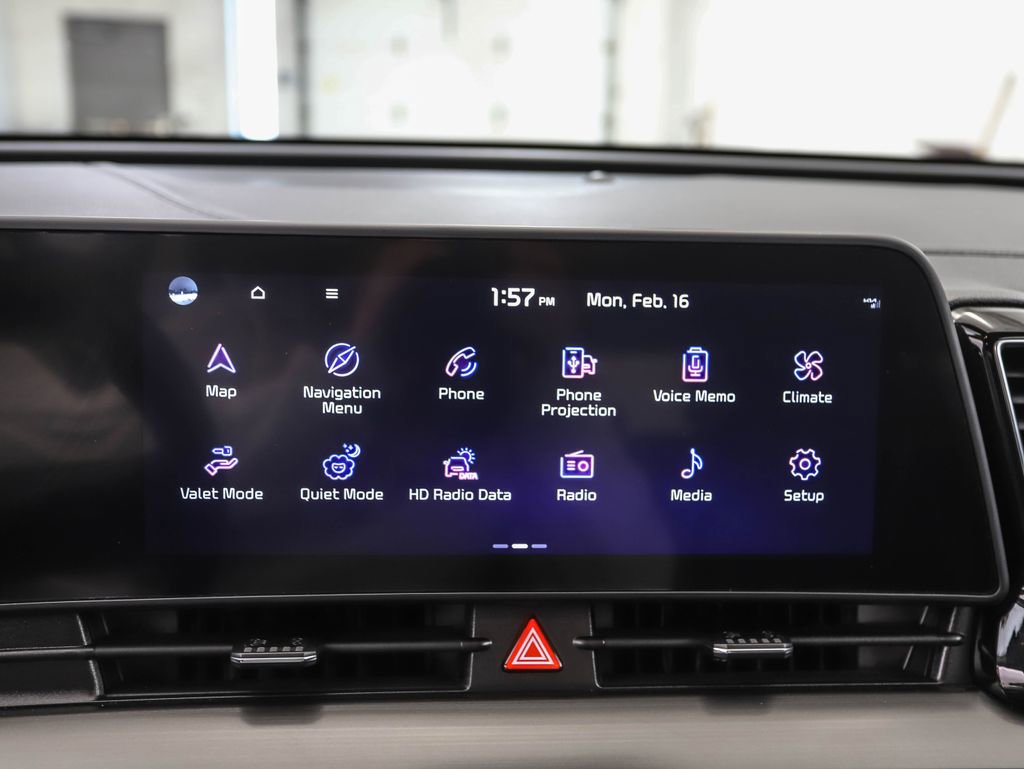 Used 2023 Kia Sportage EX image 15