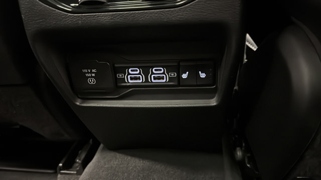 Used 2024 Jeep Grand Cherokee Limited w/ Luxury Tech Group II AWD/4WD image 35