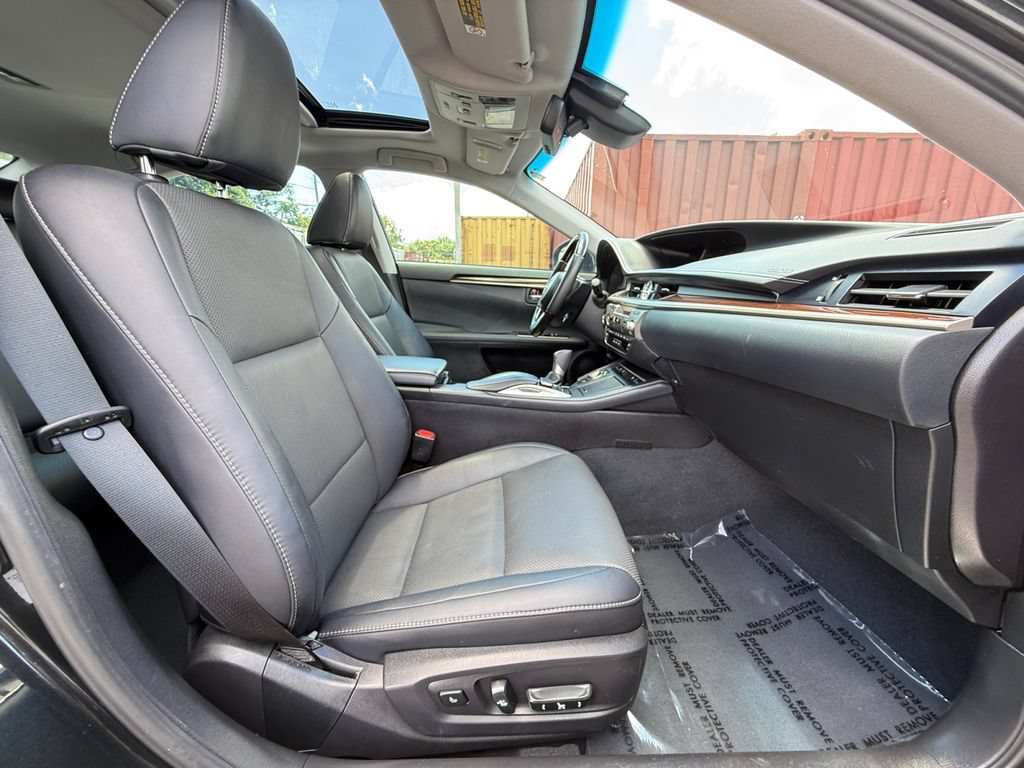 Used 2017 Lexus ES 350 w/ Navigation System Package FWD image 22