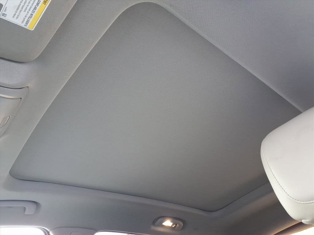 Used 2022 Cadillac XT4 Premium Luxury w/ Cold Weather Package image 25