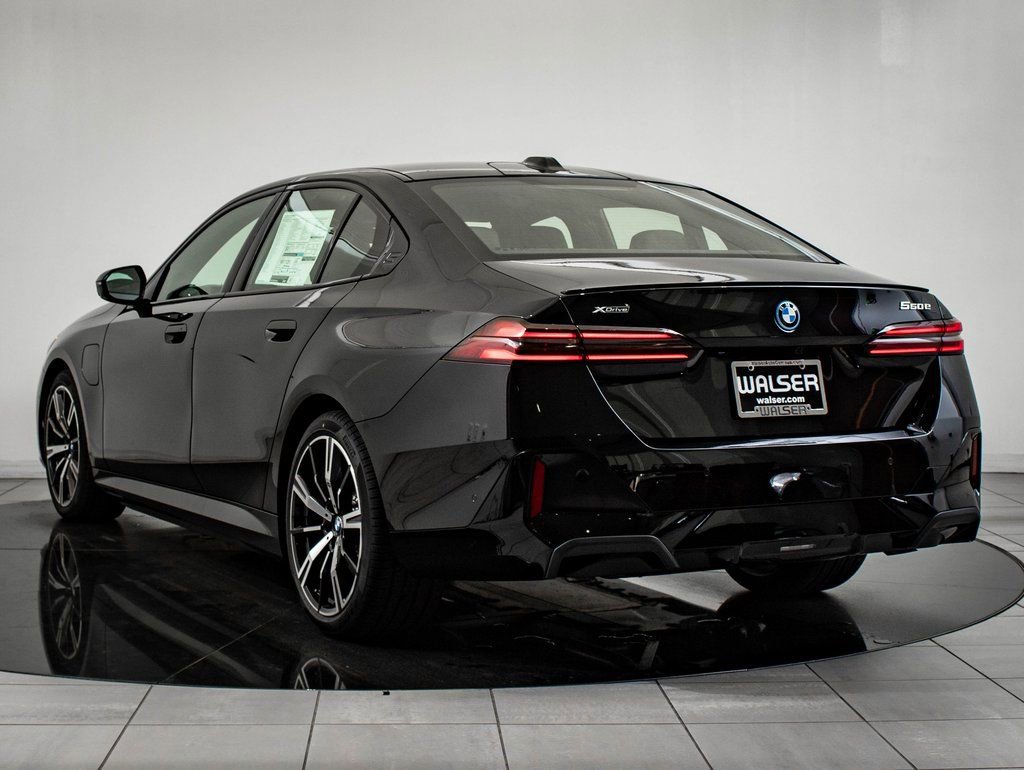 New 2026 BMW 550e xDrive image 6