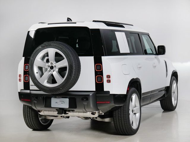 New 2026 Land Rover Defender 110 X-Dynamic SE AWD/4WD image 2