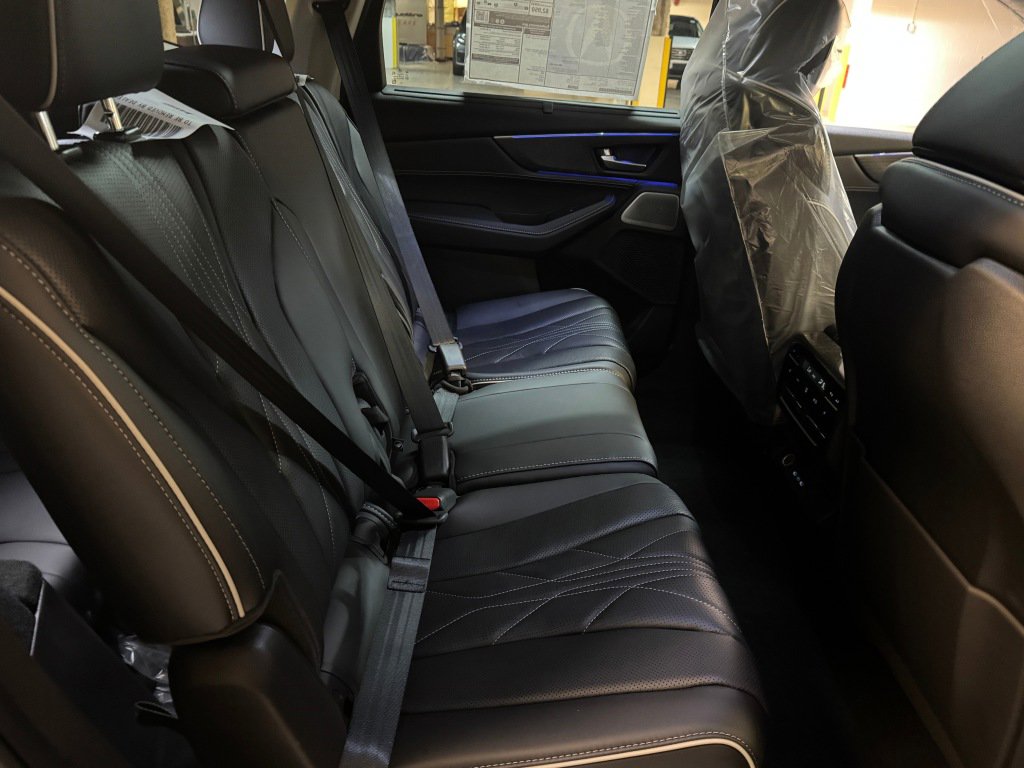 New 2026 Acura MDX w/ Advance Package image 38