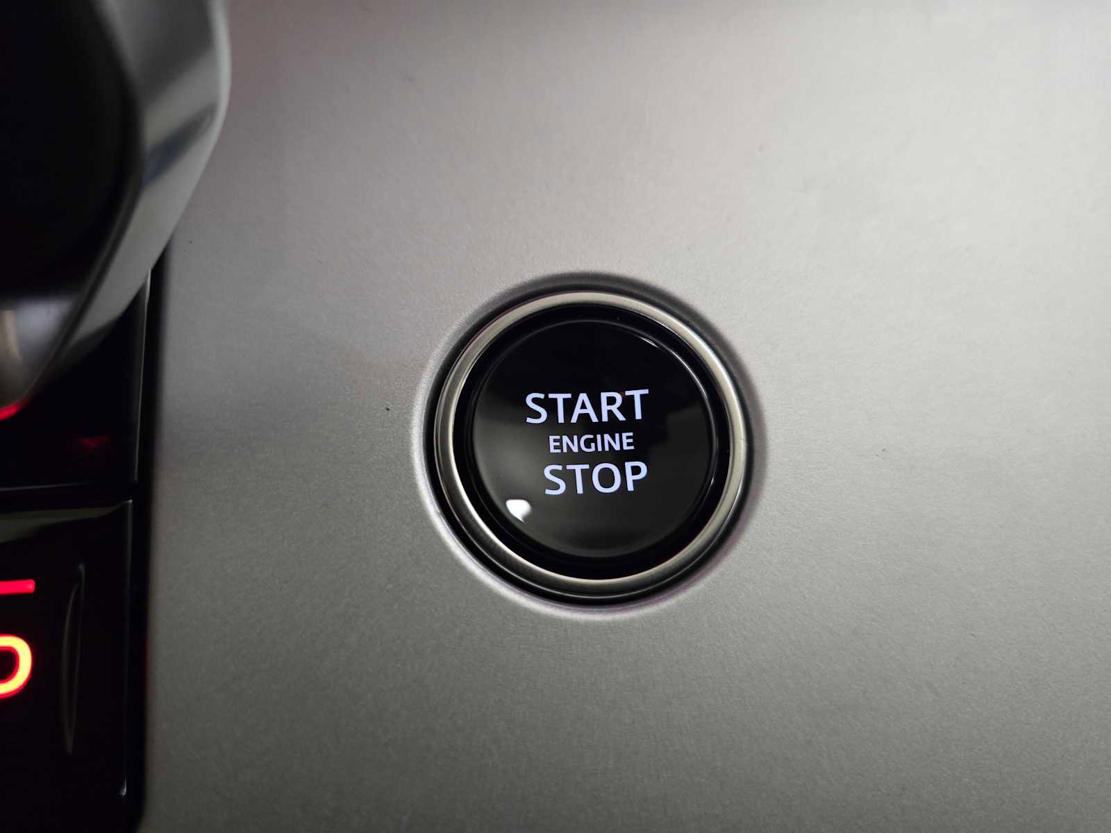 New 2026 Land Rover Range Rover SE image 32