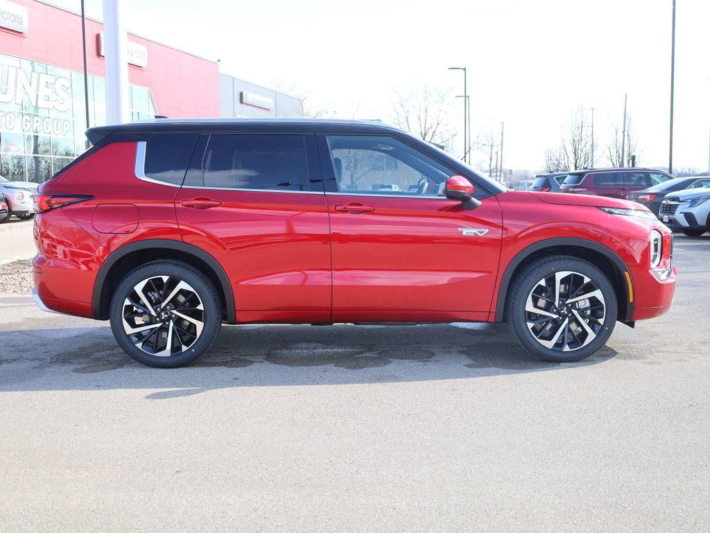 New 2025 Mitsubishi Outlander SEL image 11
