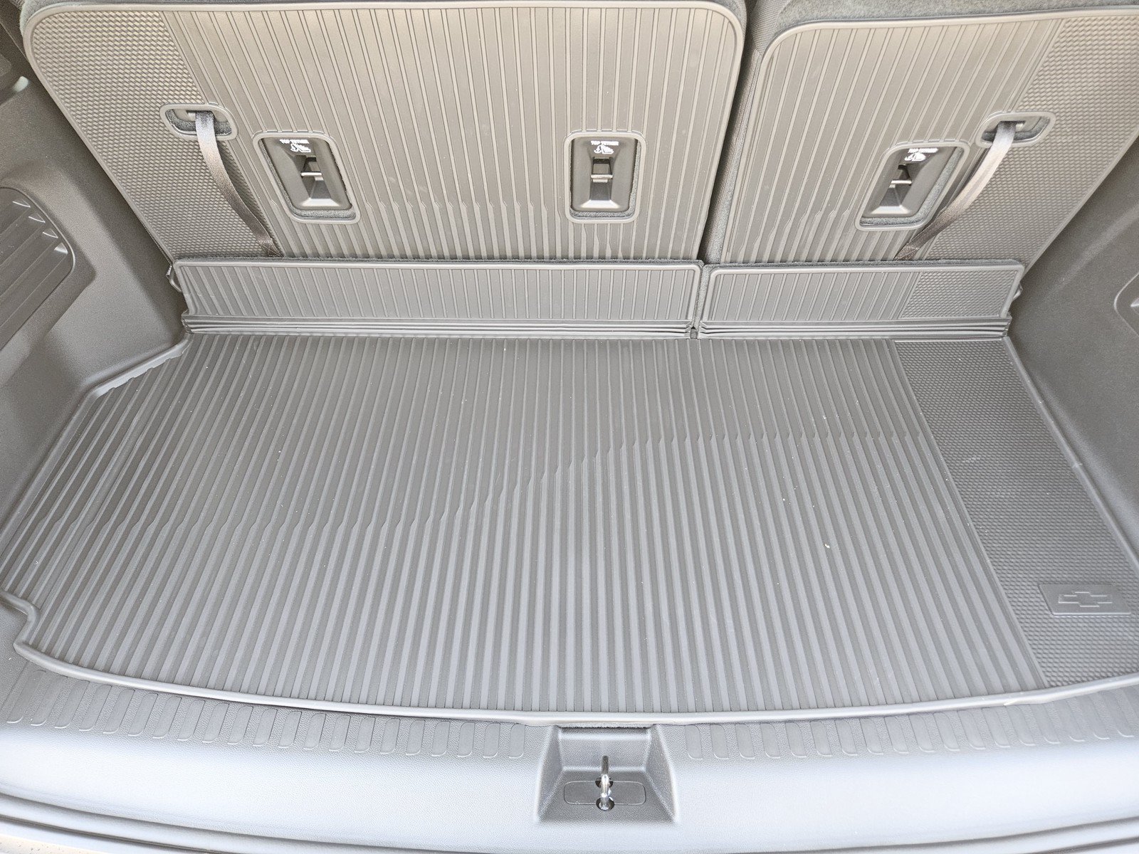 New 2027 Chevrolet Traverse LT w/ Midnight/Sport Edition FWD image 22