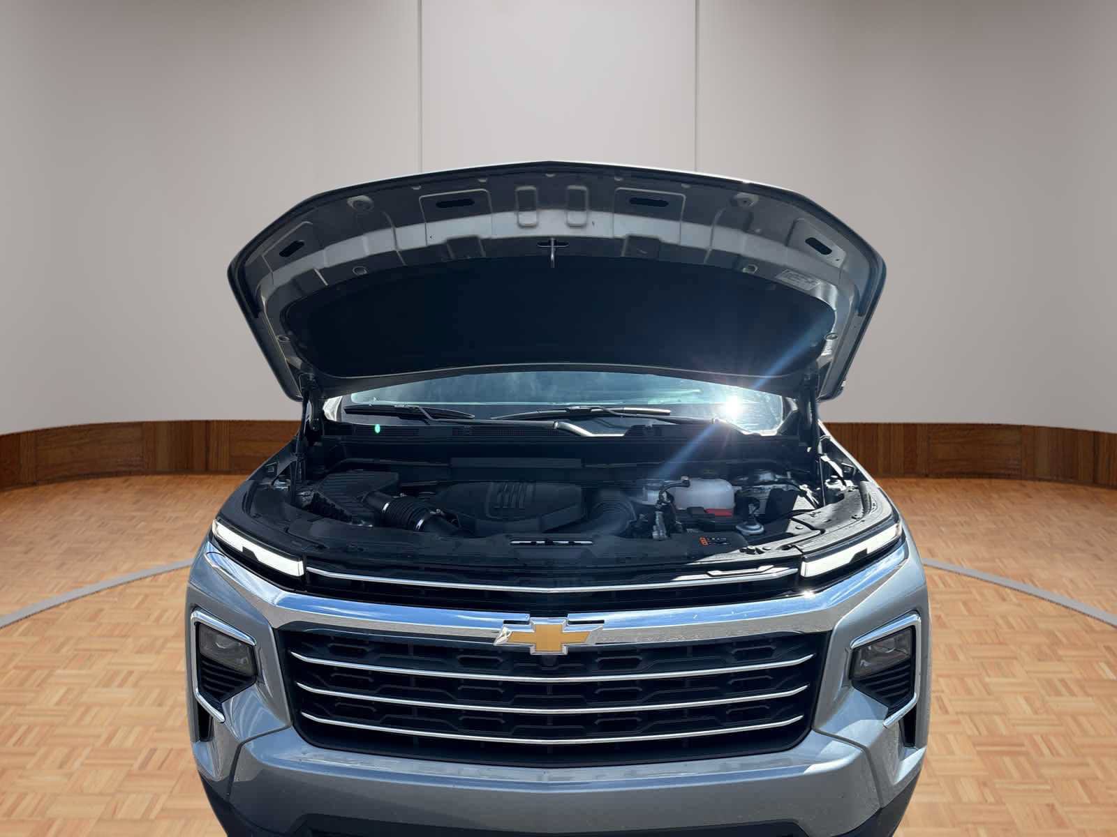 Used 2026 Chevrolet Traverse LT FWD image 18