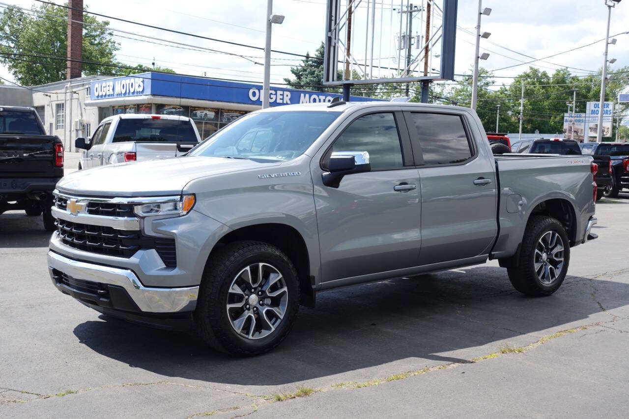 Used 2023 Chevrolet Silverado 1500 LT AWD/4WD image 1