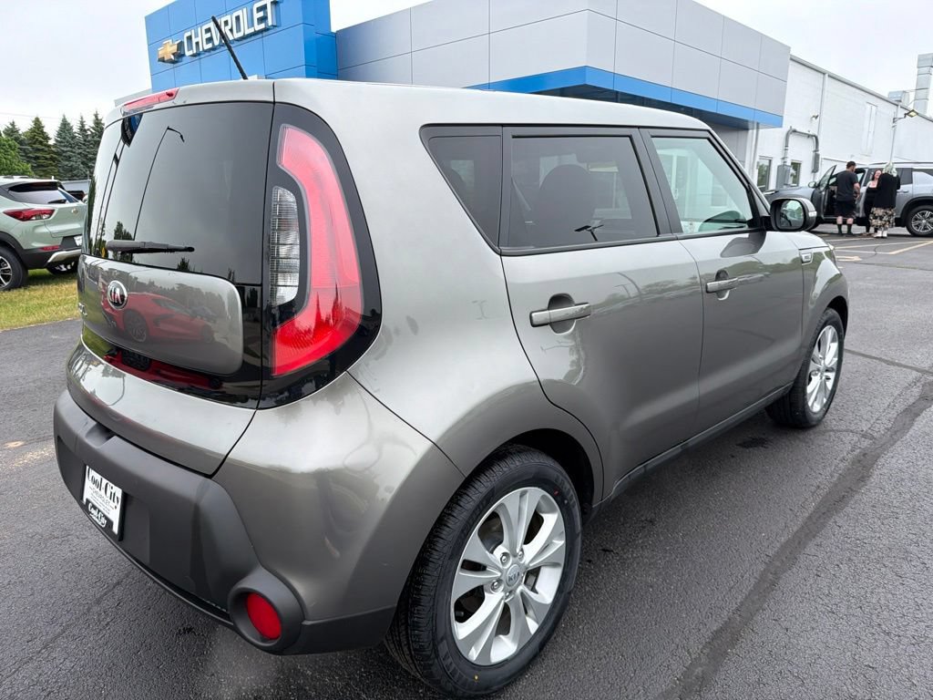Used 2014 Kia Soul + FWD image 4