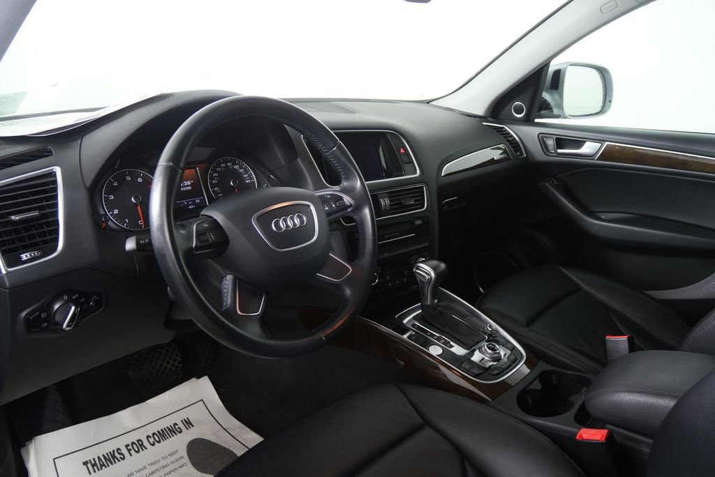 Used 2016 Audi Q5 2.0T Premium Plus w/ Technology Package image 12