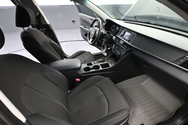 Used 2017 Kia Optima LX FWD image 40