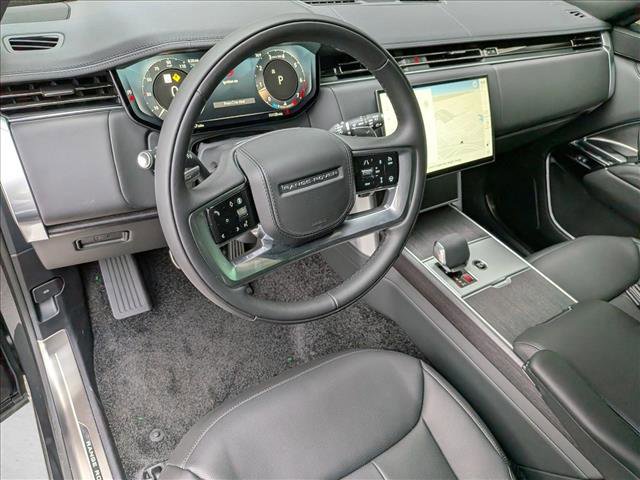 New 2026 Land Rover Range Rover Long Wheelbase SE AWD/4WD image 3