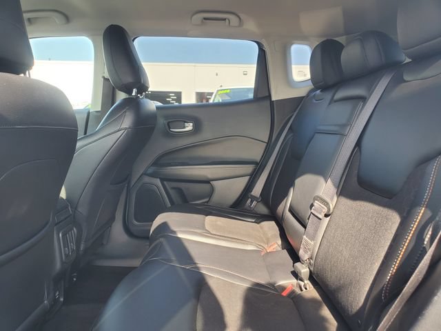 Used 2017 Jeep Compass Latitude w/ Popular Equipment Group AWD/4WD image 28