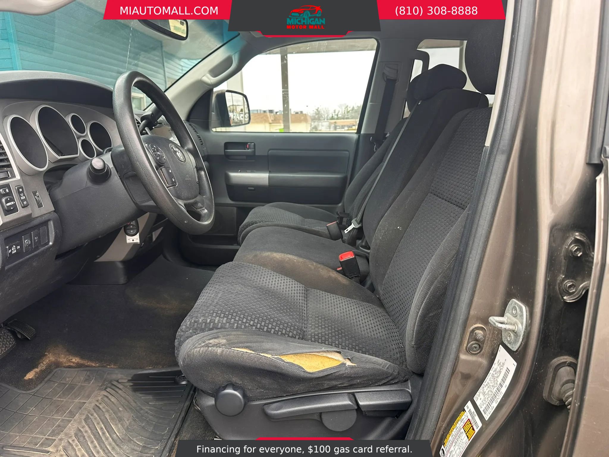 Used 2013 Toyota Tundra 4x4 CrewMax w/ Tow Pkg image 3