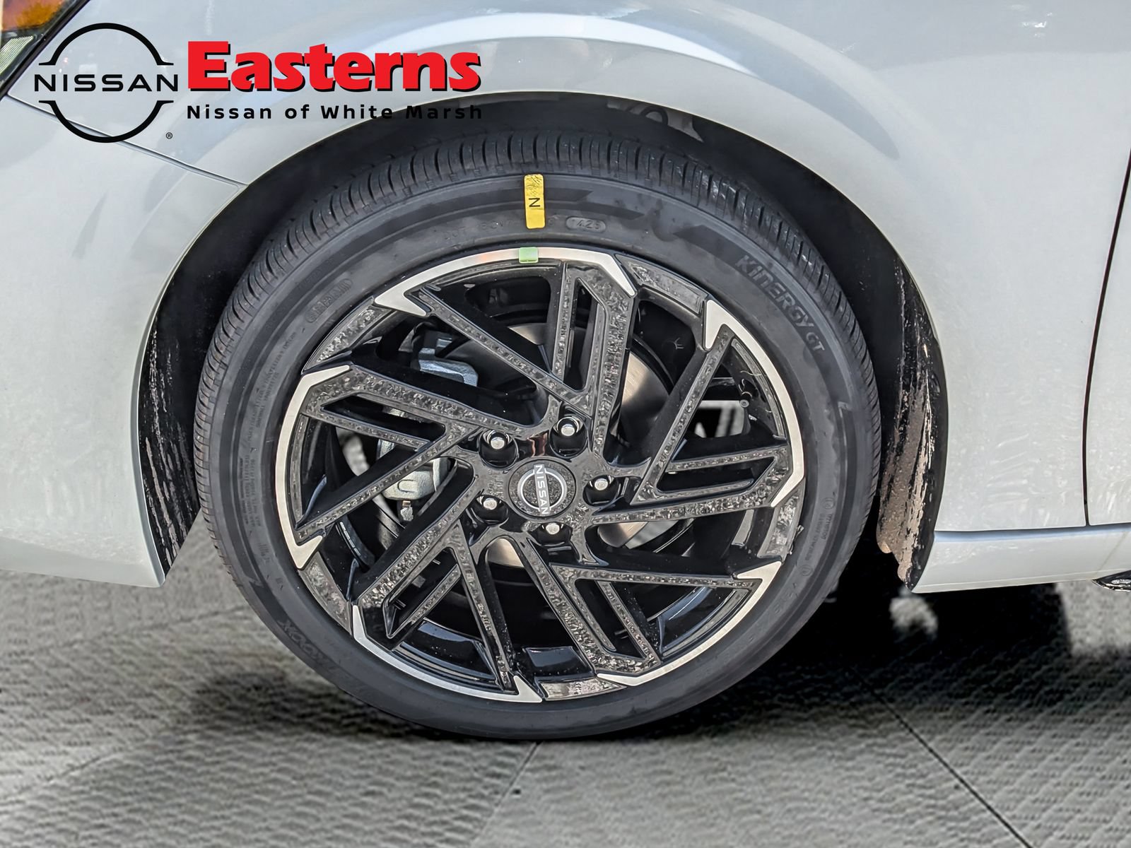 New 2027 Nissan Sentra SR w/ Floor Mat Package FWD image 25