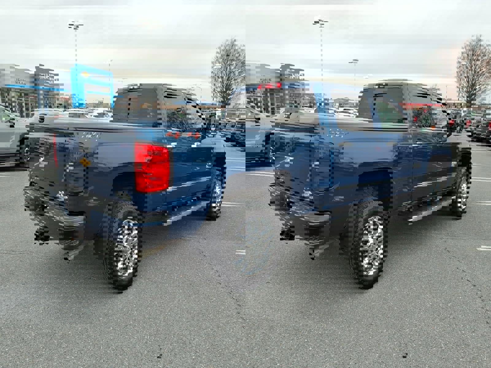 Used 2018 Chevrolet Silverado 2500 High Country image 4