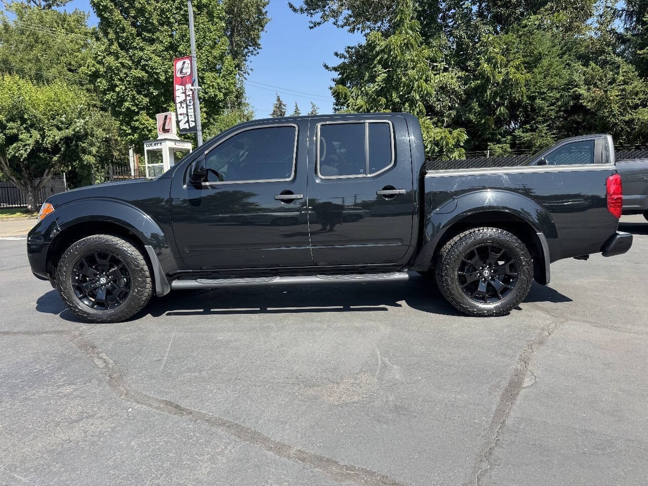 Used 2019 Nissan Frontier SV w/ Value Truck Package AWD/4WD image 3