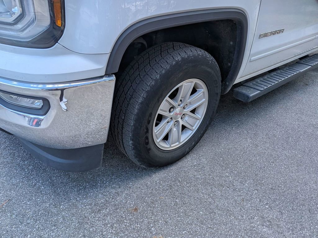 Used 2018 GMC Sierra 1500 SLE w/ SLE Value Package image 3