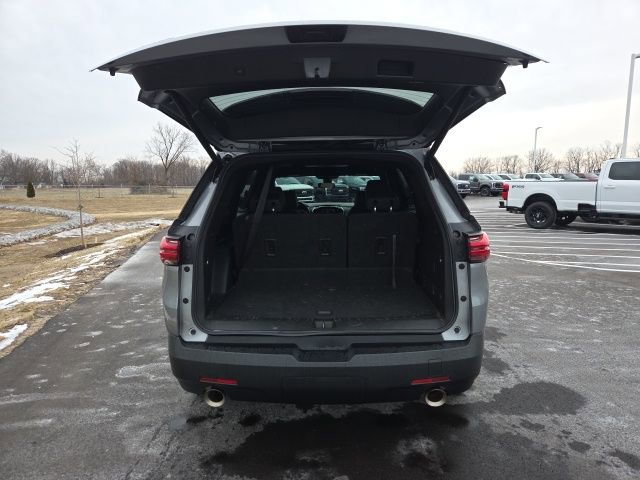 Used 2023 Chevrolet Traverse LT image 10