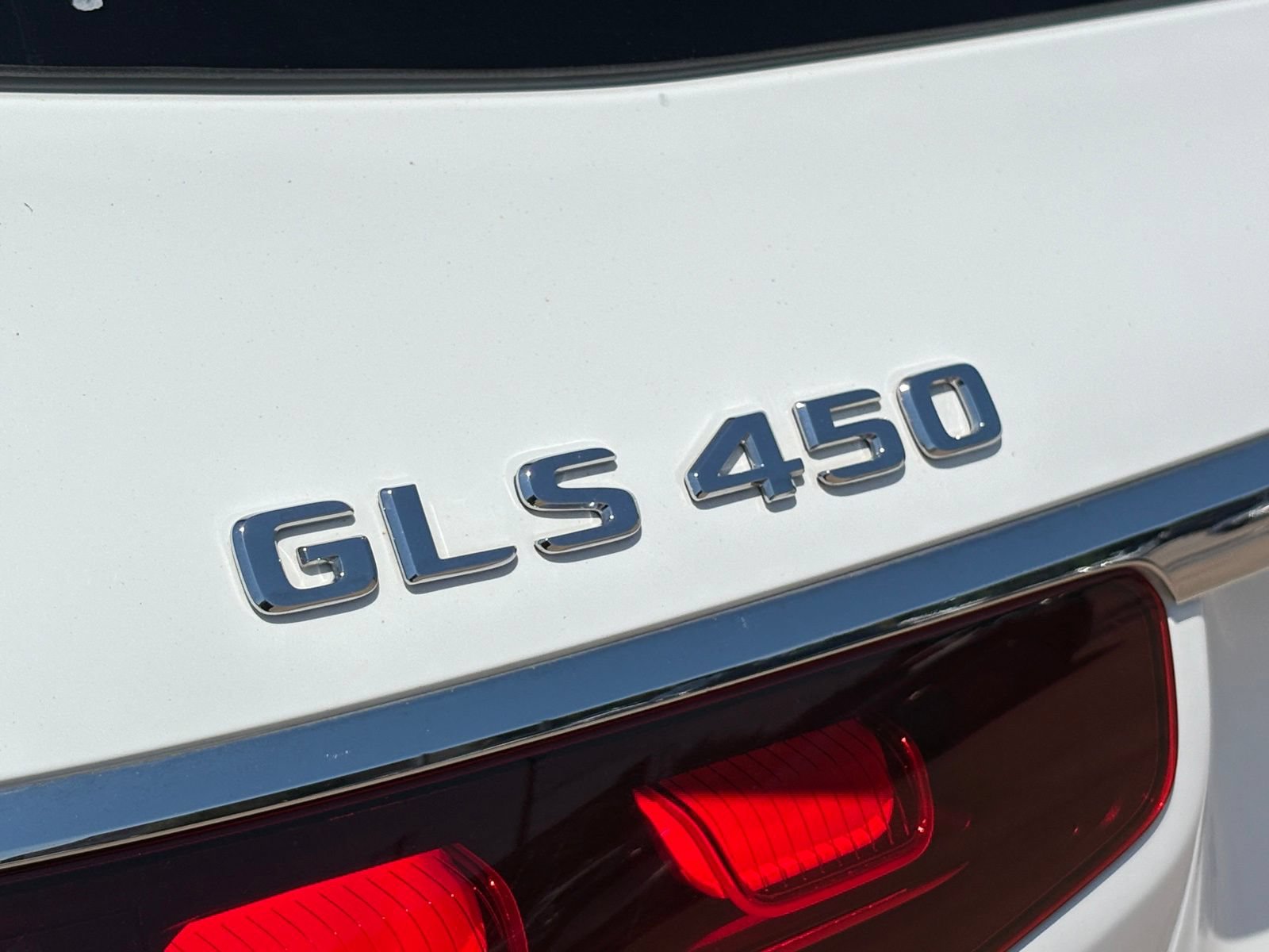 Used 2024 Mercedes-Benz GLS 450 4MATIC image 12