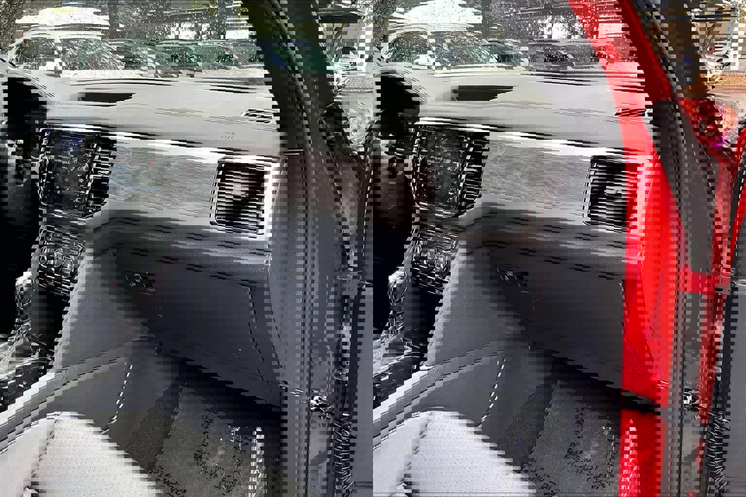 Certified 2022 Volkswagen Atlas Cross Sport SE w/ Black Wheel Package image 18