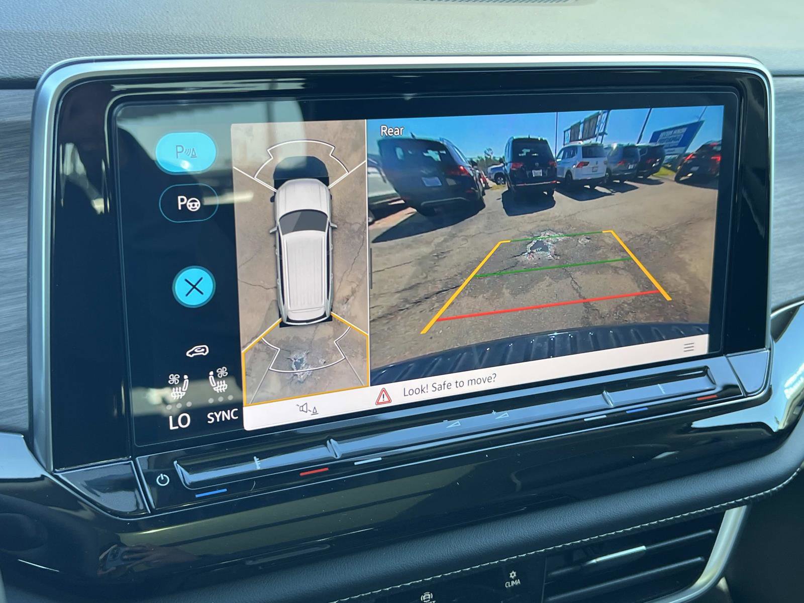 New 2026 Volkswagen Atlas SEL Premium R-Line image 17