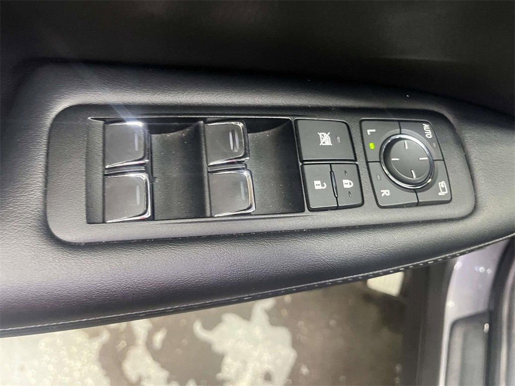 Used 2022 Lexus RX 450h AWD w/ Premium Package image 17