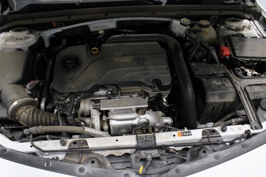 Used 2024 Chevrolet Malibu LT image 16